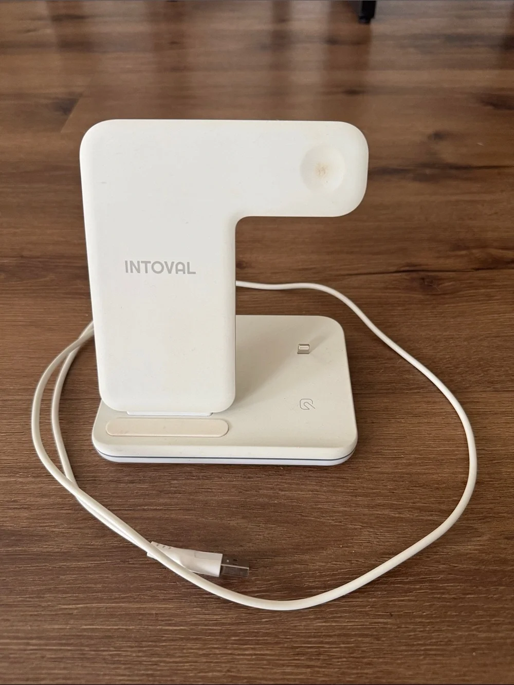 Intoval 3-in-1 Wireless Charging Station - made for Apple products.
